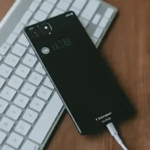 connect a keyboard to a phone